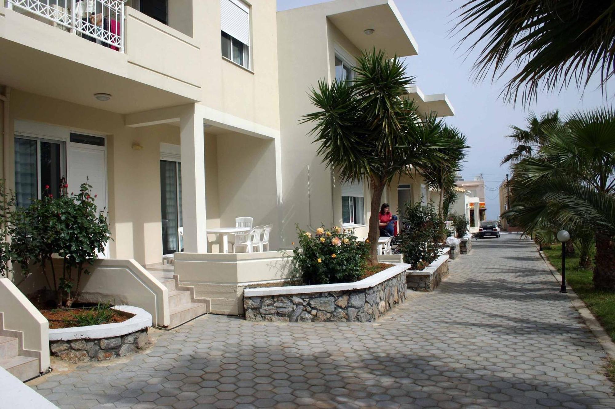 Evilion Hotel Stalós Exterior foto